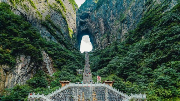什么是24小时下单平台?快手和抖音粉丝业务如何在自助平台上低价购买?